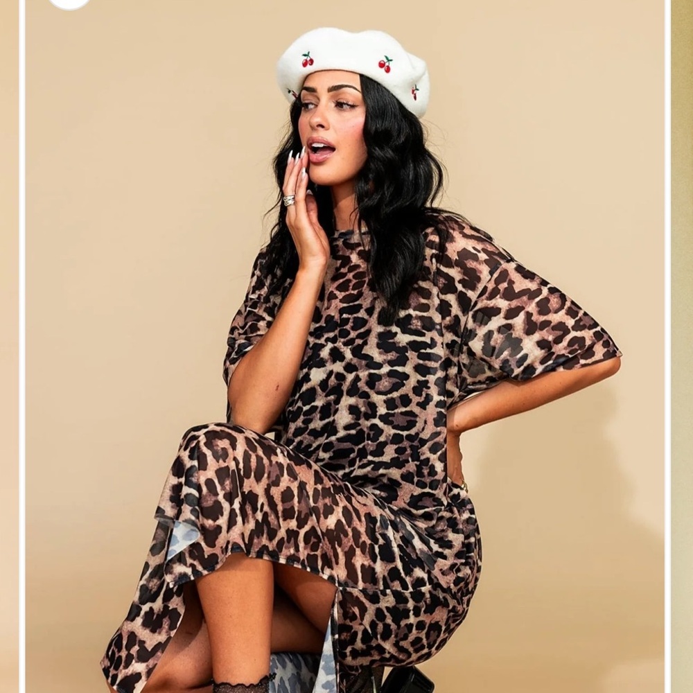 Dressed in Lala
Leopard Print Dress with Slip 
brand new never worn! Perfect!